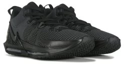 Nike Lebron Witness VII Basketball Shoe