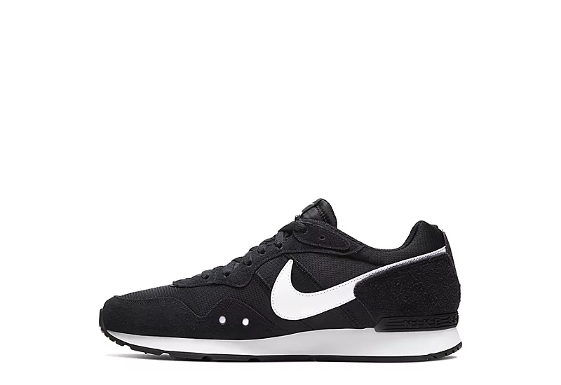 Nike Mens Venture Runner Sneaker - Black 5 Nike Mens Venture Runner Sneaker - Black - Image 3